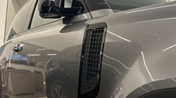 2021 (21) LAND ROVER DEFENDER 3.0 D250 SE 90 3dr Auto 5060379