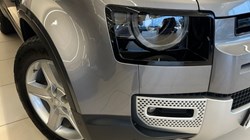 2021 (21) LAND ROVER DEFENDER 3.0 D250 SE 90 3dr Auto 5060400