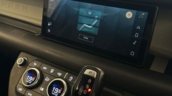 2021 (21) LAND ROVER DEFENDER 3.0 D250 SE 90 3dr Auto 5060390