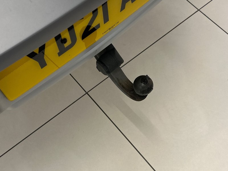 2021 (21) LAND ROVER DEFENDER 3.0 D250 SE 90 3dr Auto 5060380