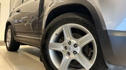 2021 (21) LAND ROVER DEFENDER 3.0 D250 SE 90 3dr Auto 5060402