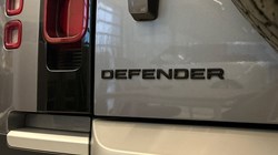 2021 (21) LAND ROVER DEFENDER 3.0 D250 SE 90 3dr Auto 5060404
