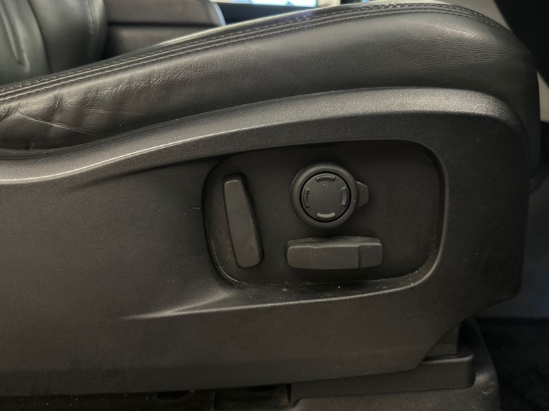 2021 (21) LAND ROVER DEFENDER 3.0 D250 SE 90 3dr Auto 5060383