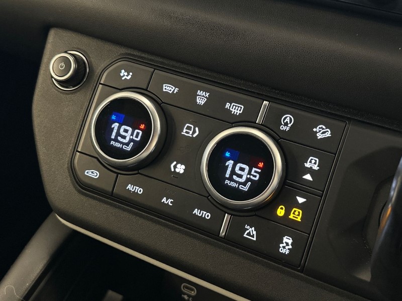 2021 (21) LAND ROVER DEFENDER 3.0 D250 SE 90 3dr Auto 5060391