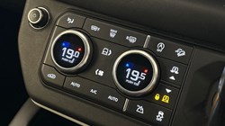 2021 (21) LAND ROVER DEFENDER 3.0 D250 SE 90 3dr Auto 5060391