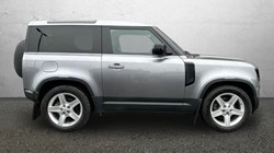 2021 (21) LAND ROVER DEFENDER 3.0 D250 SE 90 3dr Auto 5060364