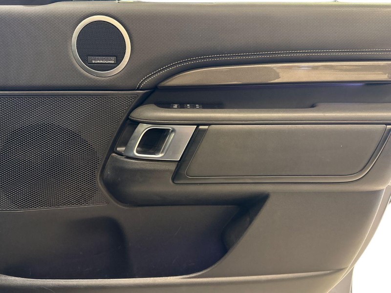 2022 (72) LAND ROVER DISCOVERY 3.0 D300 Metropolitan Edition 5dr Auto 5043298