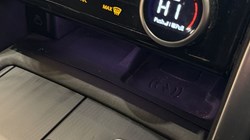 2022 (72) LAND ROVER DISCOVERY 3.0 D300 Metropolitan Edition 5dr Auto 5043312