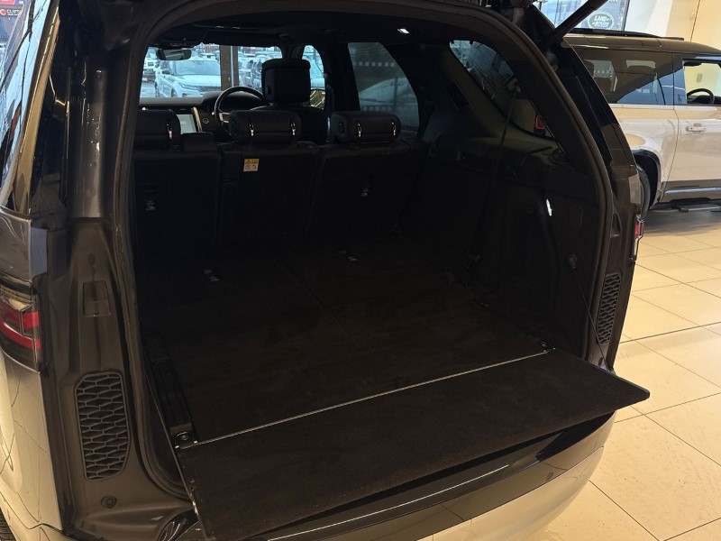 2022 (72) LAND ROVER DISCOVERY 3.0 D300 Metropolitan Edition 5dr Auto 5043314