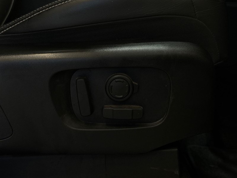 2022 (72) LAND ROVER DISCOVERY 3.0 D300 Metropolitan Edition 5dr Auto 5043300