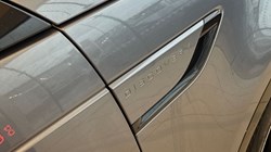 2022 (72) LAND ROVER DISCOVERY 3.0 D300 Metropolitan Edition 5dr Auto 5043296