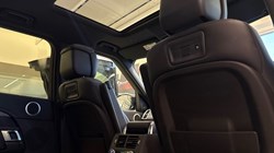 2022 (72) LAND ROVER DISCOVERY 3.0 D300 Metropolitan Edition 5dr Auto 5043297