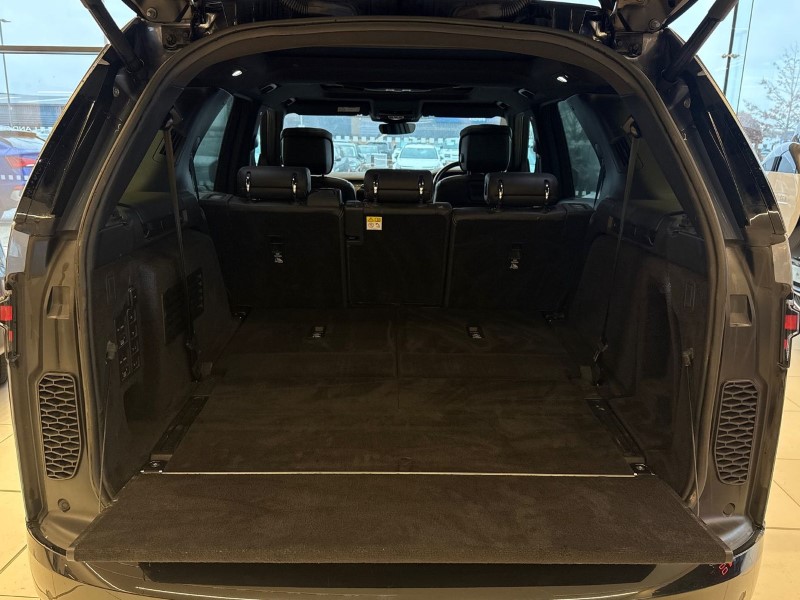 2022 (72) LAND ROVER DISCOVERY 3.0 D300 Metropolitan Edition 5dr Auto 5043286