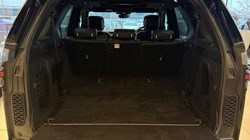 2022 (72) LAND ROVER DISCOVERY 3.0 D300 Metropolitan Edition 5dr Auto 5043286