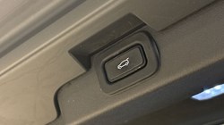 2022 (72) LAND ROVER DISCOVERY 3.0 D300 Metropolitan Edition 5dr Auto 5043315