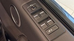 2022 (72) LAND ROVER DISCOVERY 3.0 D300 Metropolitan Edition 5dr Auto 5043299