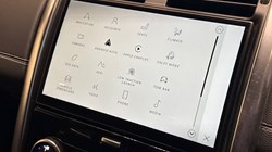 2022 (72) LAND ROVER DISCOVERY 3.0 D300 Metropolitan Edition 5dr Auto 5043307