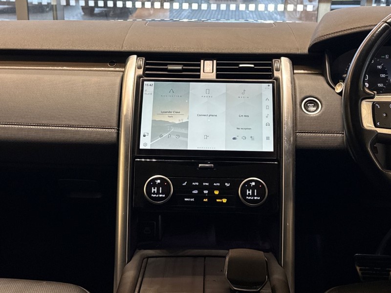 2022 (72) LAND ROVER DISCOVERY 3.0 D300 Metropolitan Edition 5dr Auto 5043290