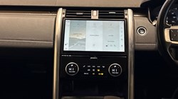 2022 (72) LAND ROVER DISCOVERY 3.0 D300 Metropolitan Edition 5dr Auto 5043290