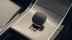 2024 (74) LAND ROVER RANGE ROVER VELAR 2.0 P400e Dynamic HSE 5dr Auto 5015522