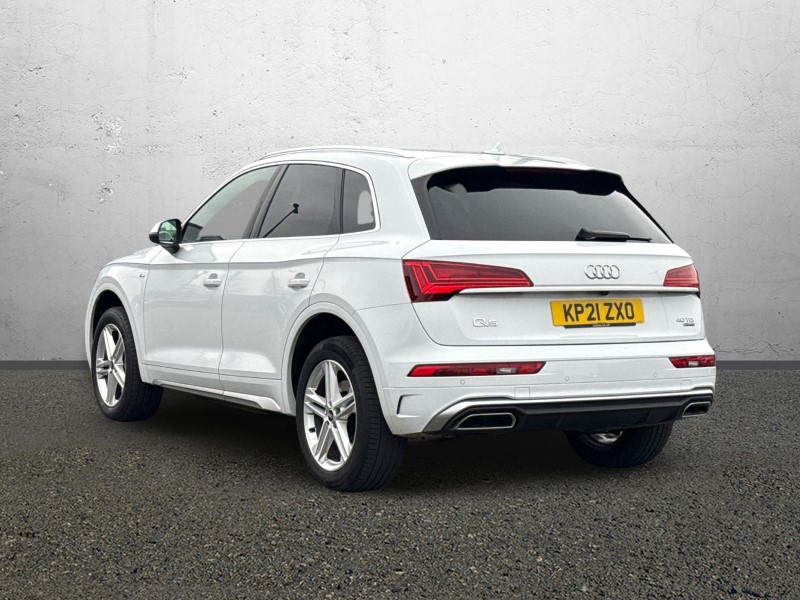 2021 (21) AUDI Q5 40 TDI Quattro S Line 5dr S Tronic
