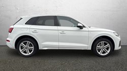 2021 (21) AUDI Q5 40 TDI Quattro S Line 5dr S Tronic 5019958