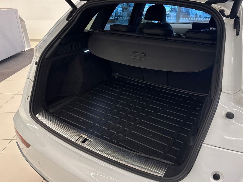 2021 (21) AUDI Q5 40 TDI Quattro S Line 5dr S Tronic 5019990