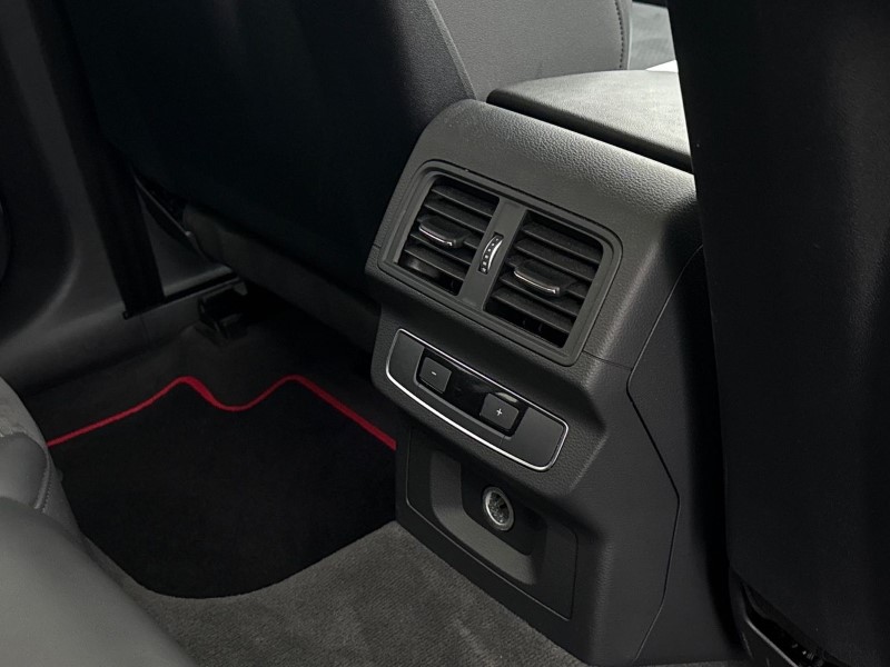 2021 (21) AUDI Q5 40 TDI Quattro S Line 5dr S Tronic 5019971