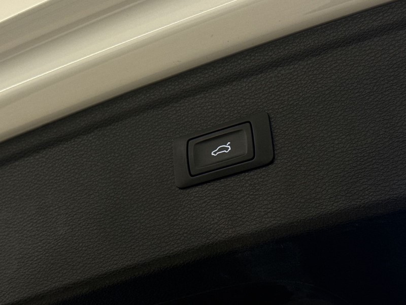 2021 (21) AUDI Q5 40 TDI Quattro S Line 5dr S Tronic 5019991