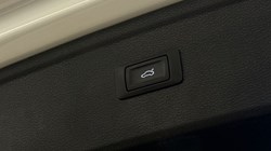 2021 (21) AUDI Q5 40 TDI Quattro S Line 5dr S Tronic 5019991