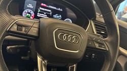 2021 (21) AUDI Q5 40 TDI Quattro S Line 5dr S Tronic 5019979