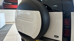 2022 (72) LAND ROVER DEFENDER 3.0 D250 X-Dynamic HSE 90 3dr Auto 5202407