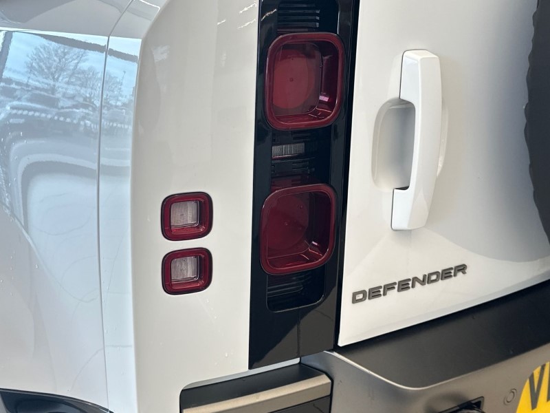 2022 (72) LAND ROVER DEFENDER 3.0 D250 X-Dynamic HSE 90 3dr Auto 5115582