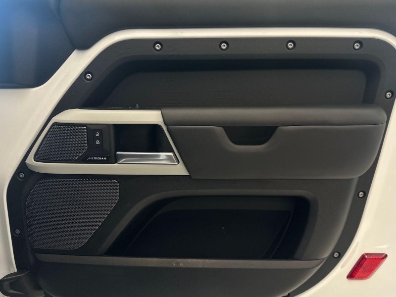 2022 (72) LAND ROVER DEFENDER 3.0 D250 X-Dynamic HSE 90 3dr Auto 5115586