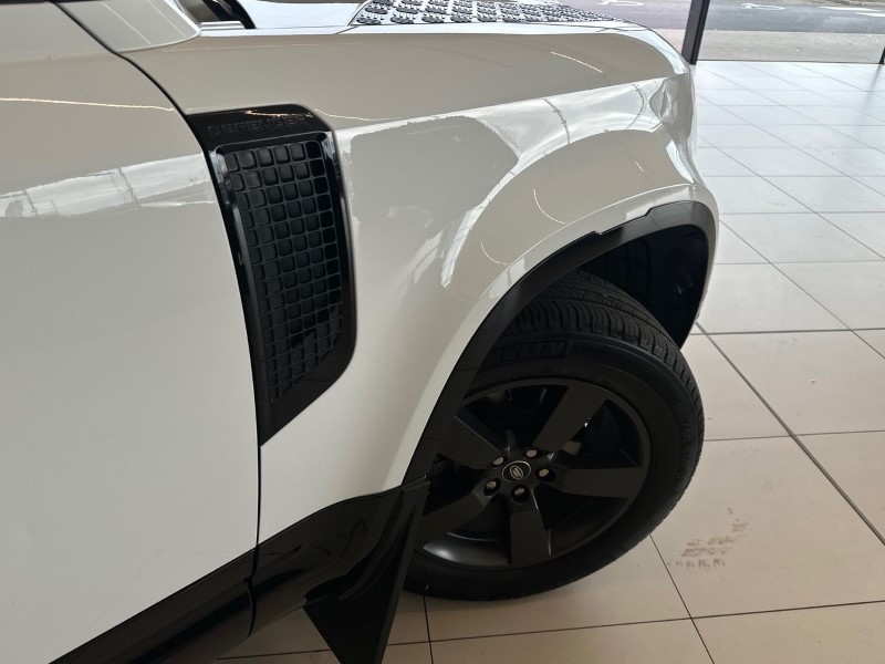 2022 (72) LAND ROVER DEFENDER 3.0 D250 X-Dynamic HSE 90 3dr Auto 5202411