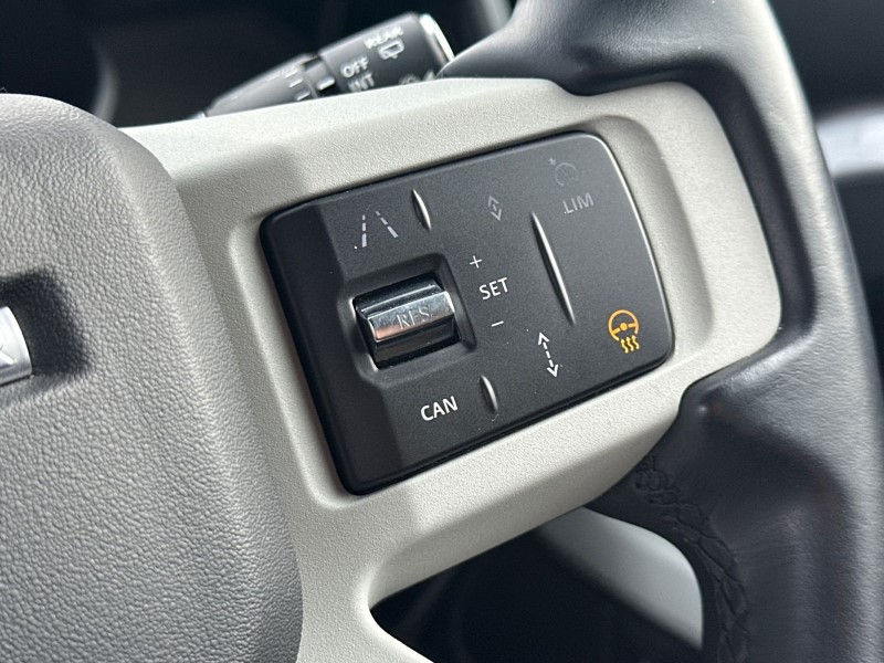 2022 (72) LAND ROVER DEFENDER 3.0 D250 X-Dynamic HSE 90 3dr Auto 5115591