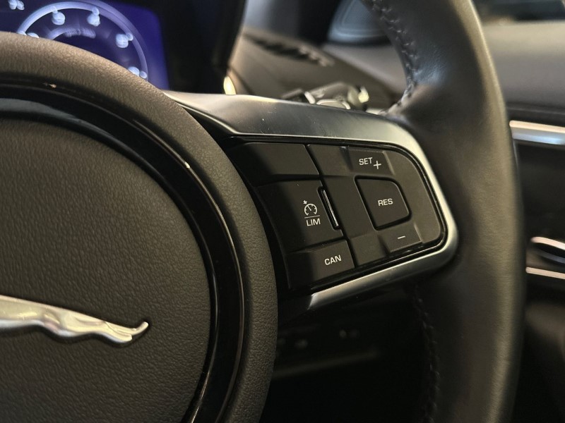 2020 (70) JAGUAR F-TYPE 2.0 P300 R-Dynamic 2dr Auto 5038181