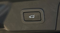 2020 (20) LAND ROVER RANGE ROVER VELAR 2.0 D240 R-Dynamic SE 5dr Auto 5045253