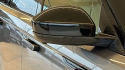 2020 (20) LAND ROVER RANGE ROVER VELAR 2.0 D240 R-Dynamic SE 5dr Auto 5045263