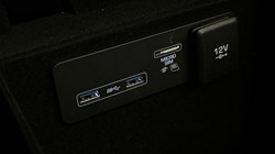 2020 (20) LAND ROVER RANGE ROVER VELAR 2.0 D240 R-Dynamic SE 5dr Auto 5045249