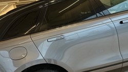 2020 (20) LAND ROVER RANGE ROVER VELAR 2.0 D240 R-Dynamic SE 5dr Auto 5045264