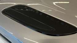 2020 (20) LAND ROVER RANGE ROVER VELAR 2.0 D240 R-Dynamic SE 5dr Auto 5045267