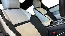 2020 (20) LAND ROVER RANGE ROVER VELAR 2.0 D240 R-Dynamic SE 5dr Auto 5045239