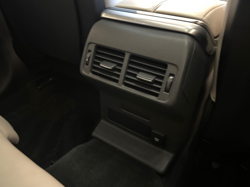 2020 (20) LAND ROVER RANGE ROVER VELAR 2.0 D240 R-Dynamic SE 5dr Auto 5045231