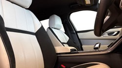 2022 (22) LAND ROVER RANGE ROVER VELAR 2.0 D200 R-Dynamic SE 5dr Auto 5053980