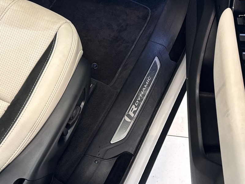 2022 (22) LAND ROVER RANGE ROVER VELAR 2.0 D200 R-Dynamic SE 5dr Auto 5053991