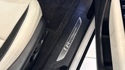 2022 (22) LAND ROVER RANGE ROVER VELAR 2.0 D200 R-Dynamic SE 5dr Auto 5053991