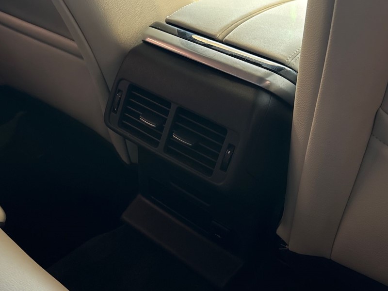 2022 (22) LAND ROVER RANGE ROVER VELAR 2.0 D200 R-Dynamic SE 5dr Auto 5053973