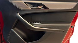 2021 (71) JAGUAR F-PACE 2.0 D200 R-Dynamic S 5dr Auto AWD 5078705