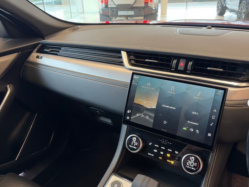 2021 (71) JAGUAR F-PACE 2.0 D200 R-Dynamic S 5dr Auto AWD 5078720